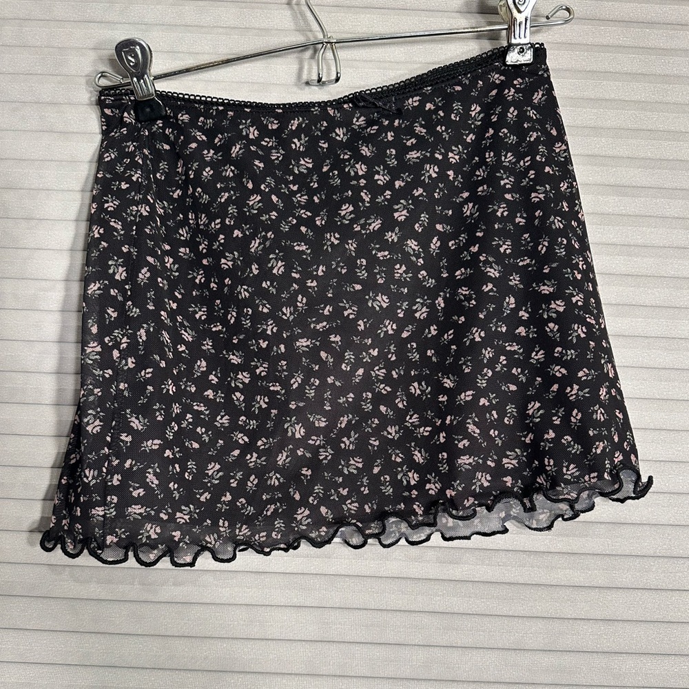 H&M floral mini skirt